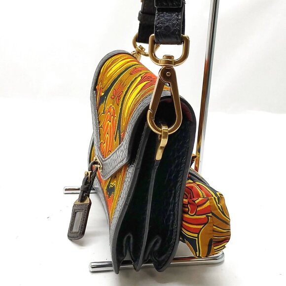 Authetnic Prada Brown Canvas Hand Bag mn1040-112525 - Picture 3 of 16